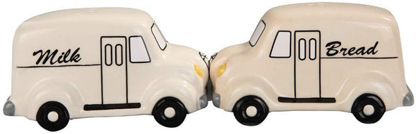 Attractives Magnetic Ceramic Salt Pepper Shakers Milk and Bread Trucks