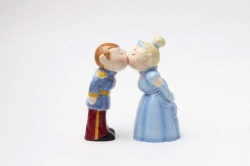 Magnetic Salt and Pepper Shaker - Royal Couple