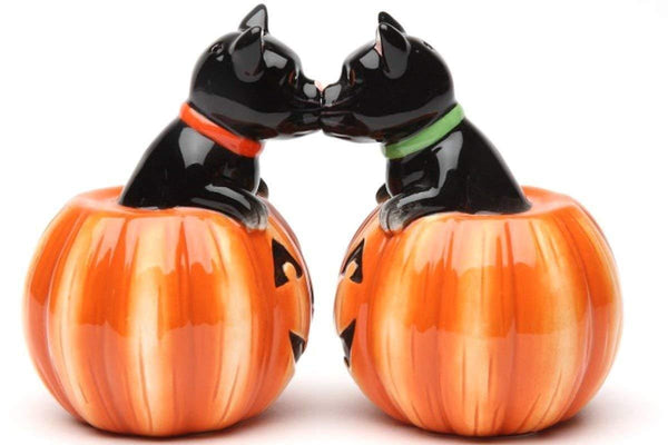 Black Cats Halloween Pumpkins Ceramic Magnetic Salt & Pepper Shakers...