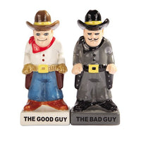 Attractives Magnetic Ceramic Salt Pepper Shakers Bad Guy Good Guy Cowboys Wanted Criminals